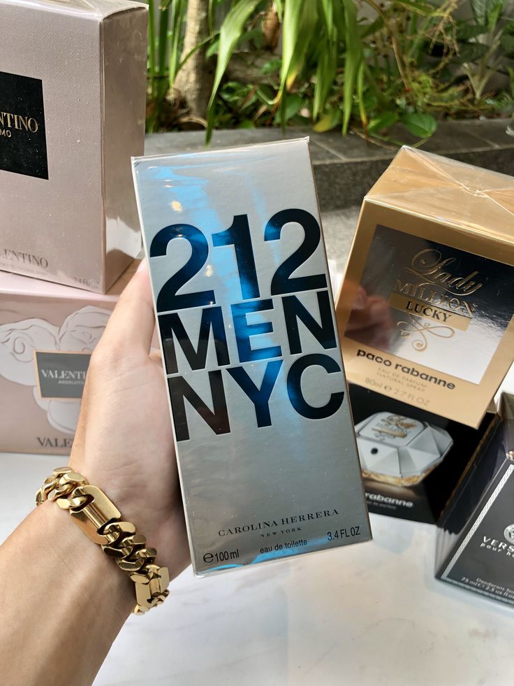 Perfume 212 MEN NYC Masculino